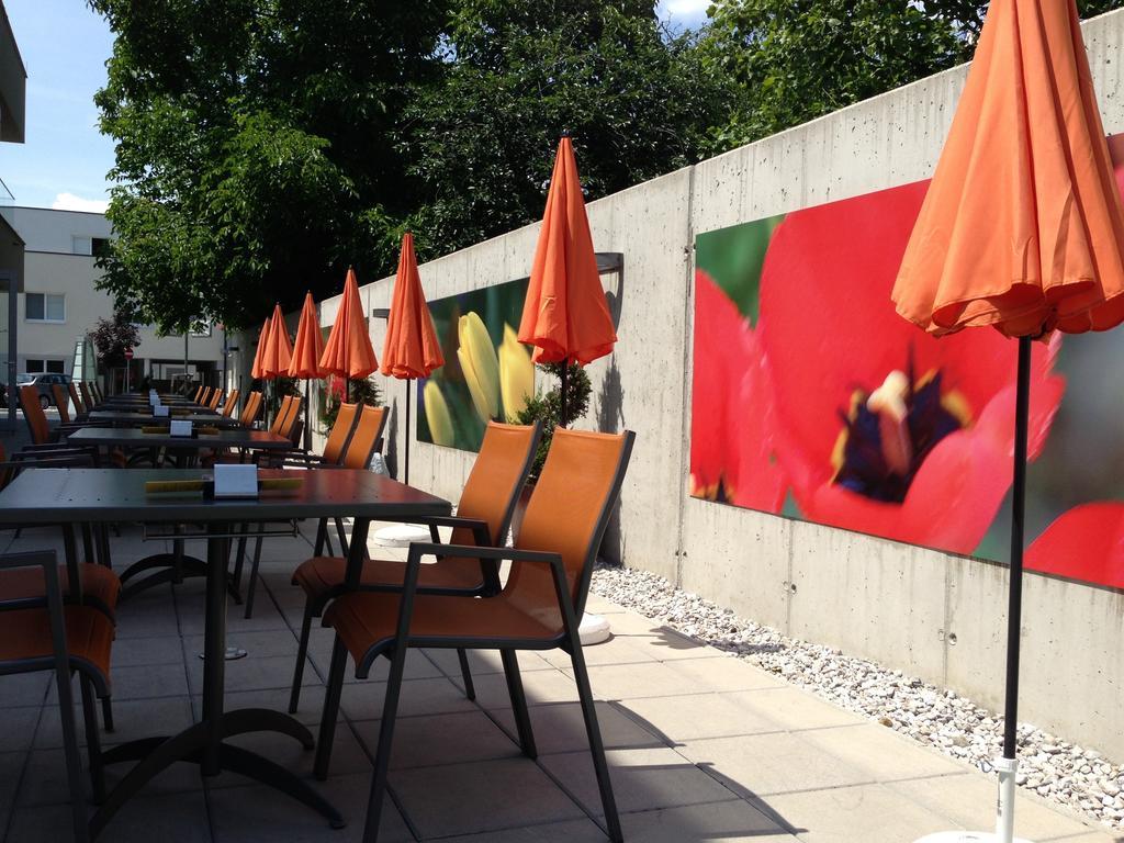 Hotel & Konditorei May Neufeld an der Leitha 외부 사진