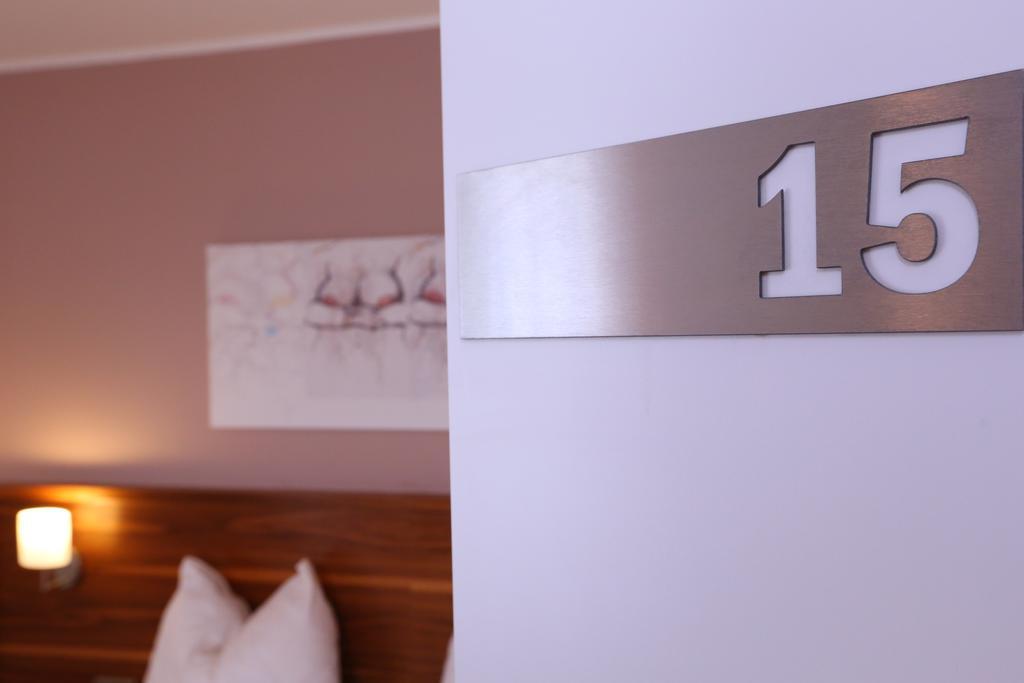 Hotel & Konditorei May Neufeld an der Leitha 외부 사진
